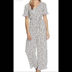 NEW CeCe Ditsy Floral Print Jumpsuit Size 6